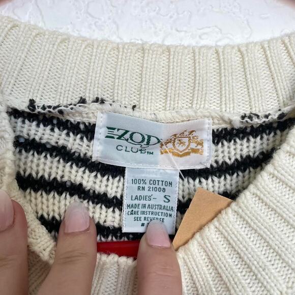 Black and white striped diamond print sweater - Picture 2 of 3